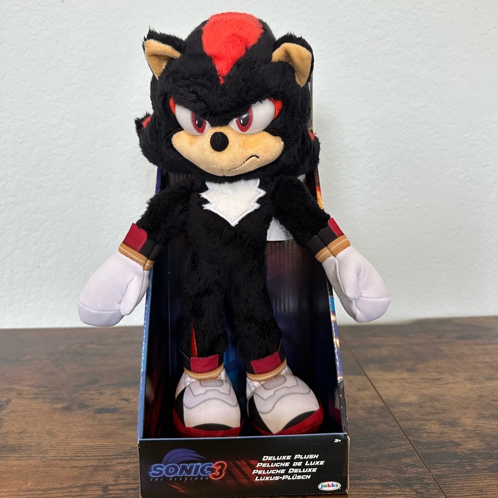 NIB Shadow Deluxe Plush 13inch